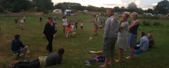 voetbal op de camping